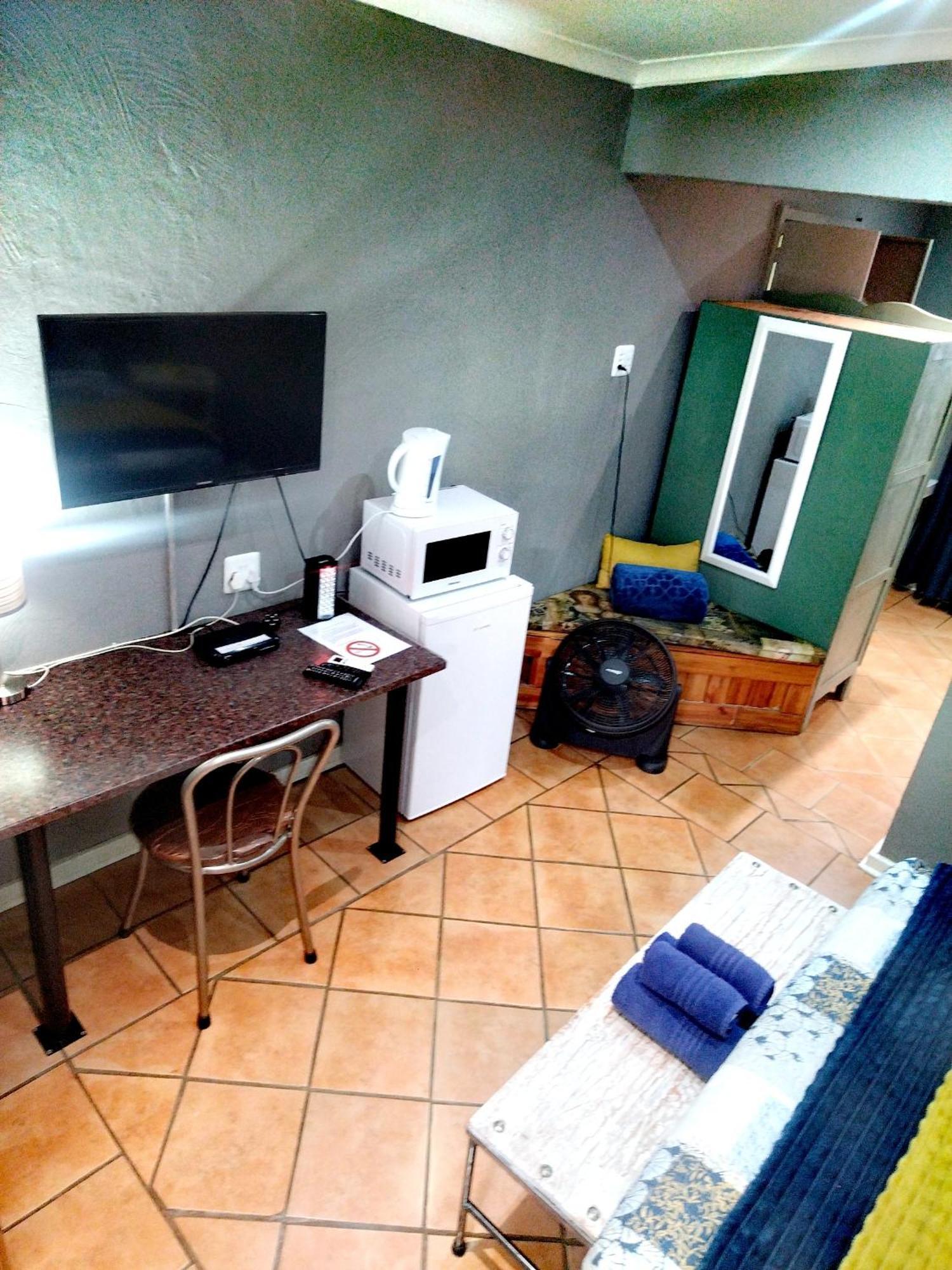 Africas Eden Guesthouse Mookgophong Eksteriør bilde